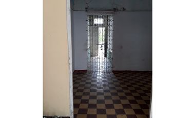 Venta, Casa con local, Plaza de Ciénaga.