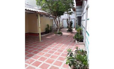 Venta, Casa con local, Plaza de Ciénaga.