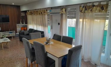 Lote de 15,84 x 40,30, ideal constructor o dos/ tres familias. VillaLuzuriaga. NUEVO VALOR