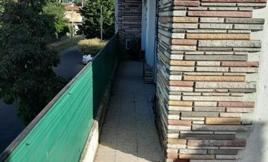 Lote de 15,84 x 40,30, ideal constructor o dos/ tres familias. VillaLuzuriaga. NUEVO VALOR