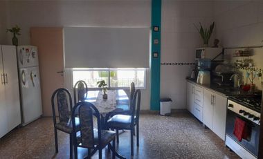 Lote de 15,84 x 40,30, ideal constructor o dos/ tres familias. VillaLuzuriaga. NUEVO VALOR