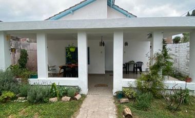 VENTA CASA AMPLIA CON IMPORTANTE LOTE