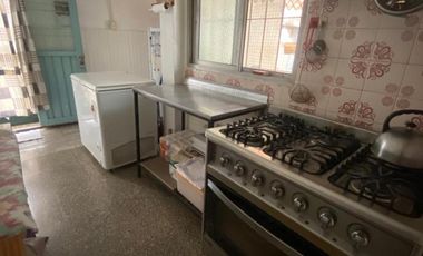 VENTA CASA AMPLIA CON IMPORTANTE LOTE