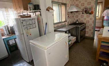 VENTA CASA AMPLIA CON IMPORTANTE LOTE