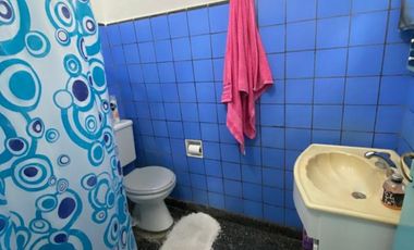 VENTA CASA AMPLIA CON IMPORTANTE LOTE