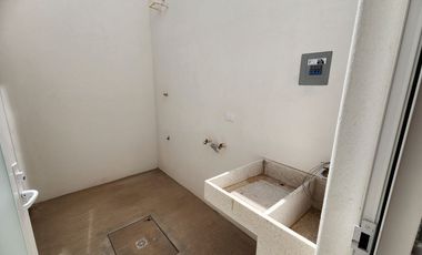 Casa en venta al Norte de Ags, Residencial Zarzales, Jesús María