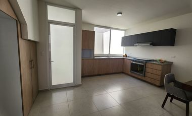 Casa en venta al Norte de Ags, Residencial Zarzales, Jesús María