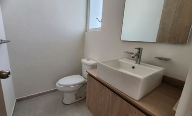 Casa en venta al Norte de Ags, Residencial Zarzales, Jesús María