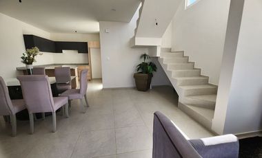 Casa en venta al Norte de Ags, Residencial Zarzales, Jesús María