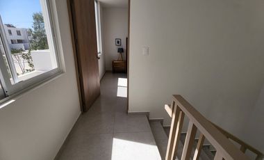 Casa en venta al Norte de Ags, Residencial Zarzales, Jesús María