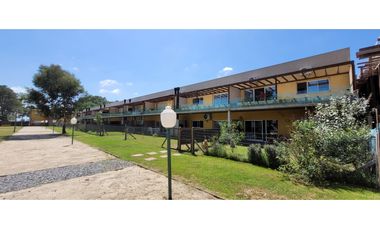 Venta Departamento 3 AMB, con Pileta.- Pasaje Las Palmas