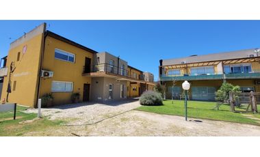 Venta Departamento 3 AMB, con Pileta.- Pasaje Las Palmas