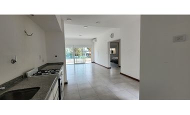 Venta Departamento 3 AMB, con Pileta.- Pasaje Las Palmas