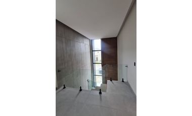 VENDO CASA POR ESTRENAR EN ISLA CELESTE