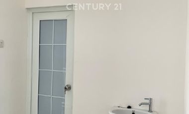 DISEWAKAN Rumah BRAND NEW 2 Lantai LT 42 Lokasi Fantastis Cempaka Putih Tengah Jarang ada