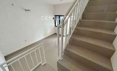 DISEWAKAN Rumah BRAND NEW 2 Lantai LT 42 Lokasi Fantastis Cempaka Putih Tengah Jarang ada