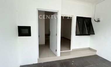 DISEWAKAN Rumah BRAND NEW 2 Lantai LT 42 Lokasi Fantastis Cempaka Putih Tengah Jarang ada