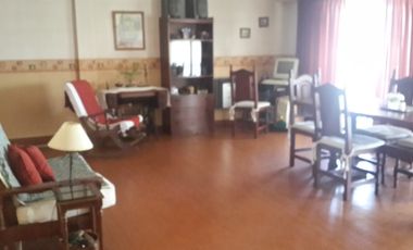 PH en planta alta con 7 ambientes y excelente ubicacion