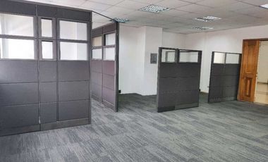 OFICINA EN ARRIENDO, EDIFICIO COMERCIAL SANTA BRBARA, BOGOT