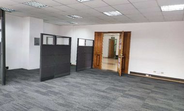 OFICINA EN ARRIENDO, EDIFICIO COMERCIAL SANTA BRBARA, BOGOT