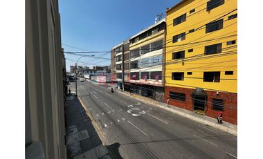 Propiedad En Venta – Cerca De Hospital Loayza