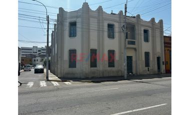 Propiedad En Venta – Cerca De Hospital Loayza