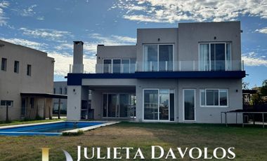 Casa en Venta 6 ambientes Barrio El Canton Norte a la laguna