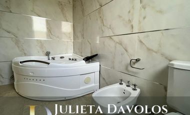 Casa en Venta 6 ambientes Barrio El Canton Norte a la laguna