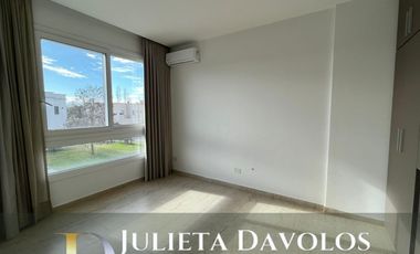 Casa en Venta 6 ambientes Barrio El Canton Norte a la laguna