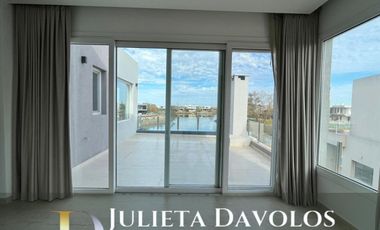 Casa en Venta 6 ambientes Barrio El Canton Norte a la laguna