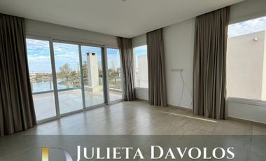 Casa en Venta 6 ambientes Barrio El Canton Norte a la laguna