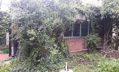 CHALET 4 AMBIENTES EN PINOS DE ANCHORENA