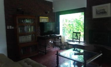 CHALET 4 AMBIENTES EN PINOS DE ANCHORENA
