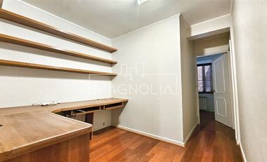 Casa en arriendo de 4 dorm. en Vitacura - Luis Pasteur