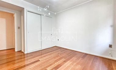 Casa en arriendo de 4 dorm. en Vitacura - Luis Pasteur