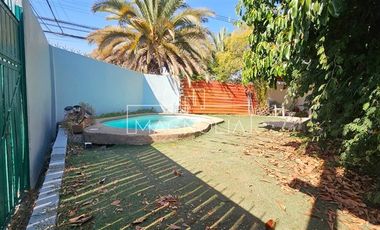 Casa en arriendo de 4 dorm. en Vitacura - Luis Pasteur