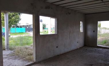Casa A Terminar En Venta - Francisco Alvarez - (ref. 2248)