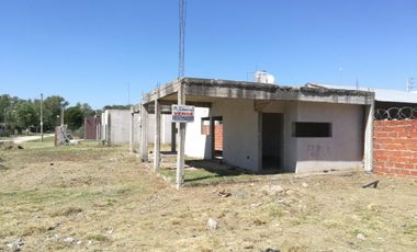 Casa A Terminar En Venta - Francisco Alvarez - (ref. 2248)