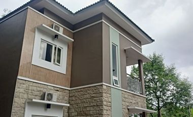 Rumah Mewah FULL FURNISHED 2 Lantai di Sleman dekat Jl Besi Jangkang