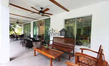 Four Bedroom House with Pool For Rent