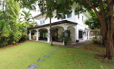 Four Bedroom House with Pool For Rent