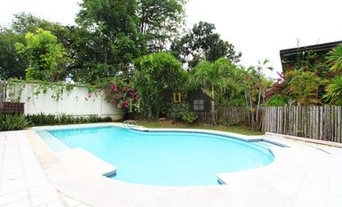 Four Bedroom House with Pool For Rent