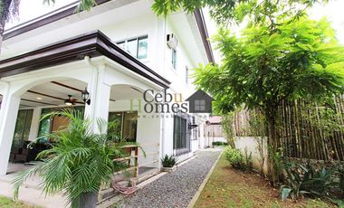 Four Bedroom House with Pool For Rent