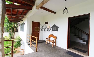 Four Bedroom House with Pool For Rent