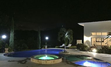 VENTA de CASAS en ANAPOIMA