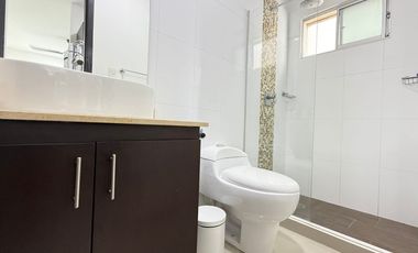 apartamento en arriendo en riomar. Cod A74