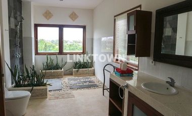 Dijual Tanah bonus Villa di Canggu Bali