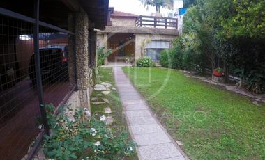 Excelente Casa de 4 Ambientes con Pileta - Chilavert - Venta Inmediata