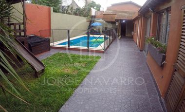 Excelente Casa de 4 Ambientes con Pileta - Chilavert - Venta Inmediata