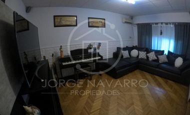 Excelente Casa de 4 Ambientes con Pileta - Chilavert - Venta Inmediata